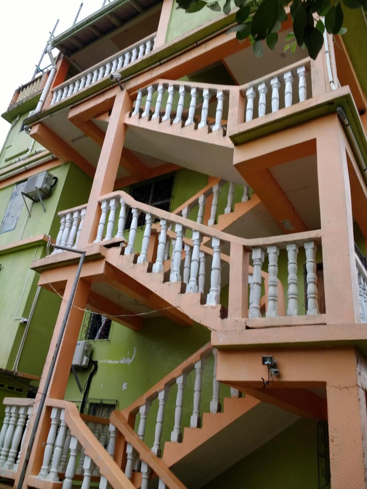 Chaleanor Hotel Dangriga
