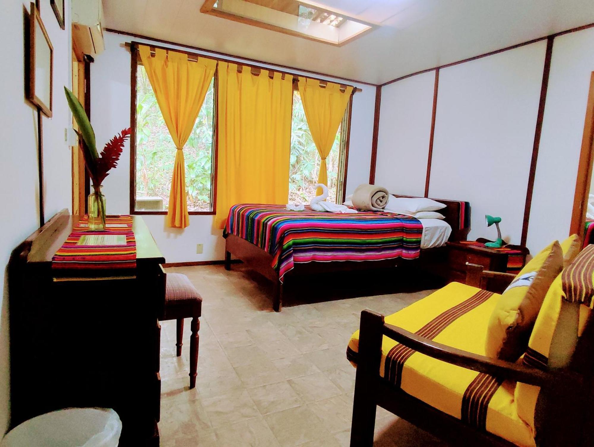 Maya Mountain Lodge *