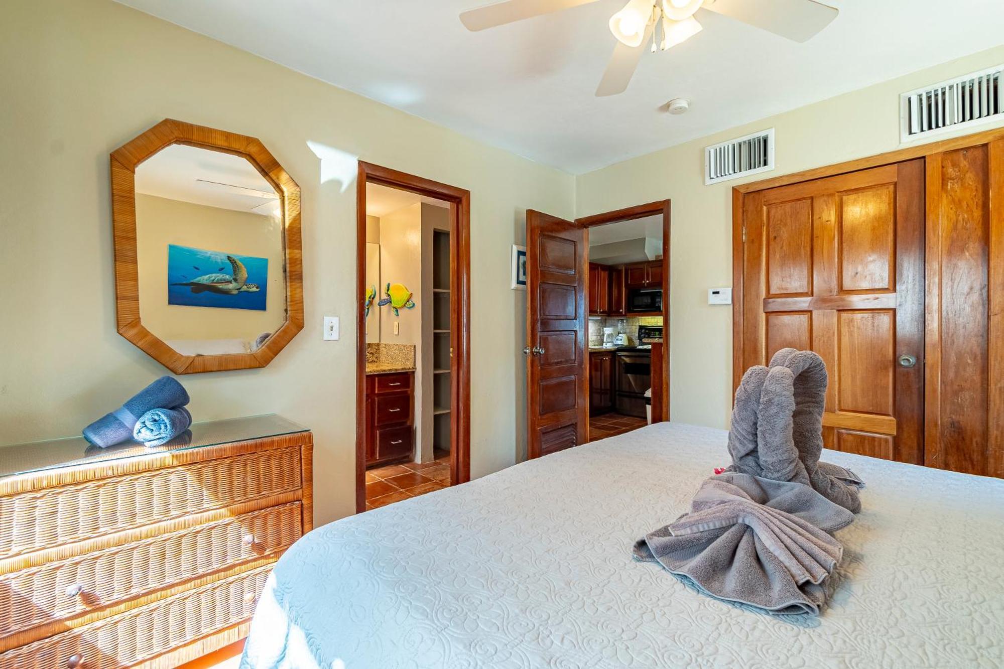 Hotel Tradewinds Paradise