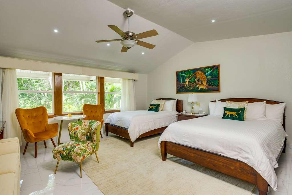 San Ignacio Resort Hotel *