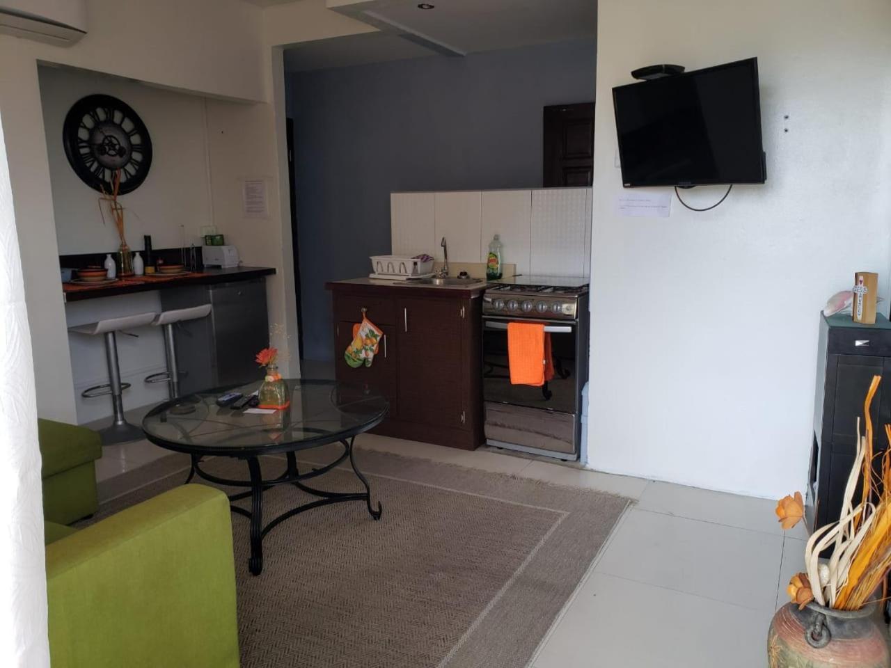 Db Tower Vacation * Belize City