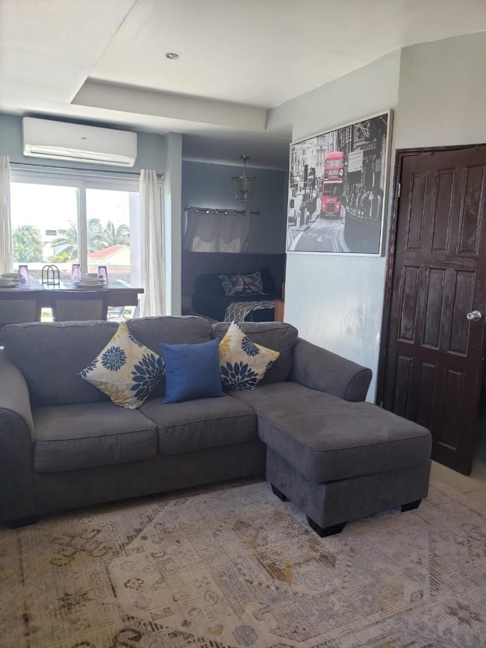 Apartment Db Tower Vacation Belize City