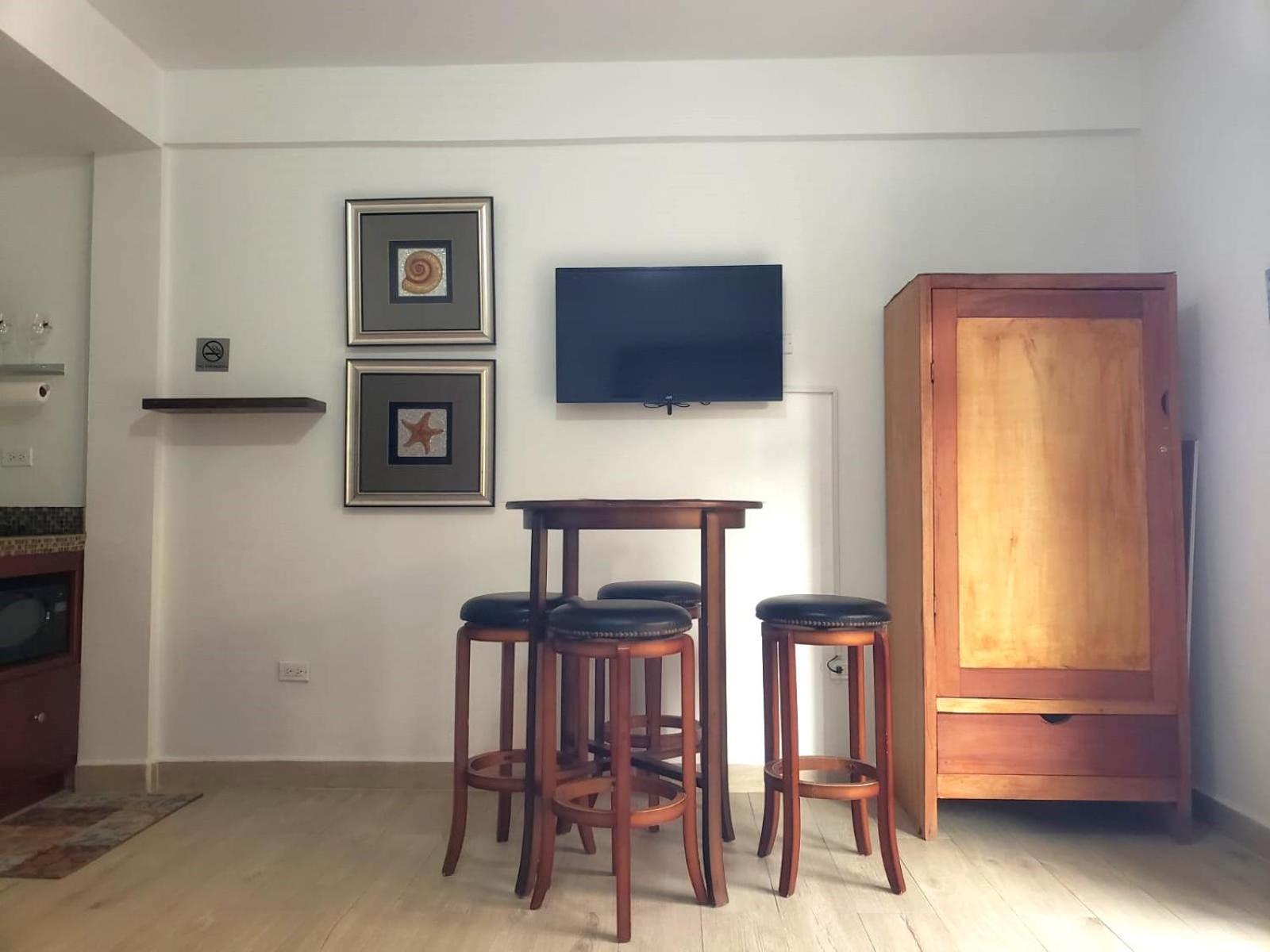 Apartment Club At Popeyes Caye Caulker