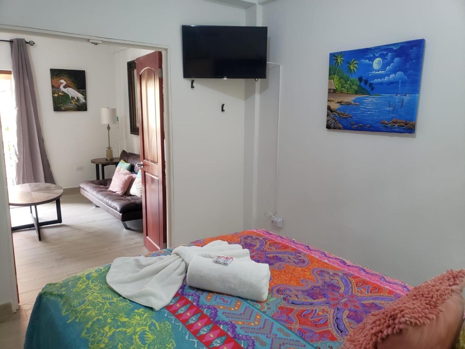 Apartment Club At Popeyes Caye Caulker
