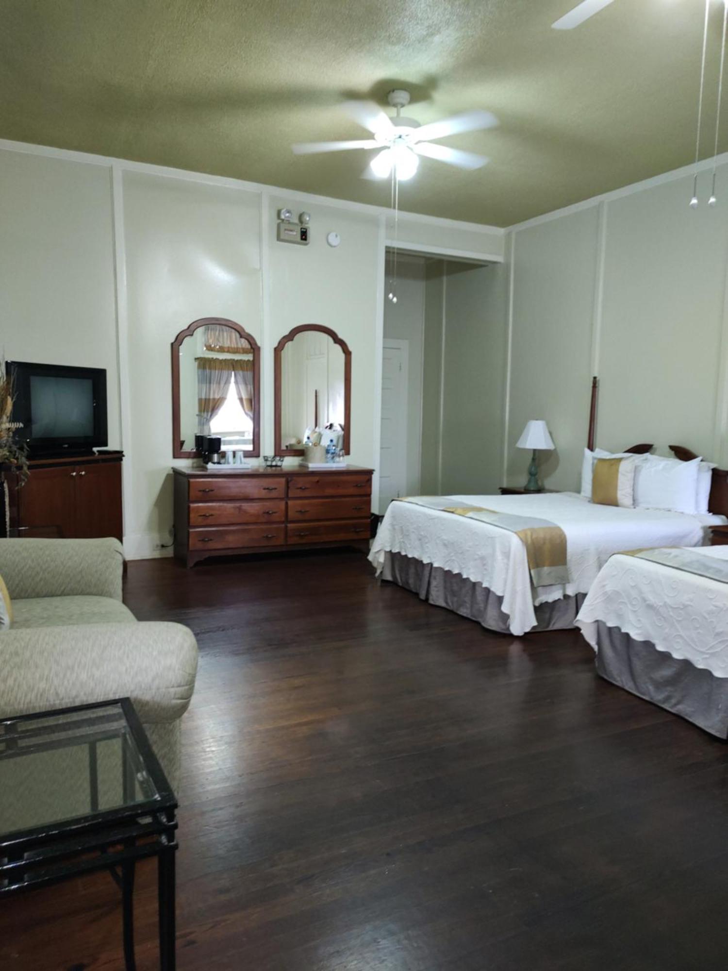 Hotel The Great House 4*