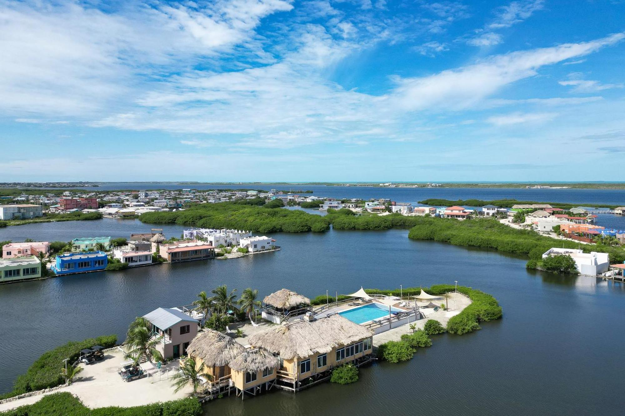 G303 At Mara Laguna Gold Standard Certified * San Pedro (Ambergris Caye)