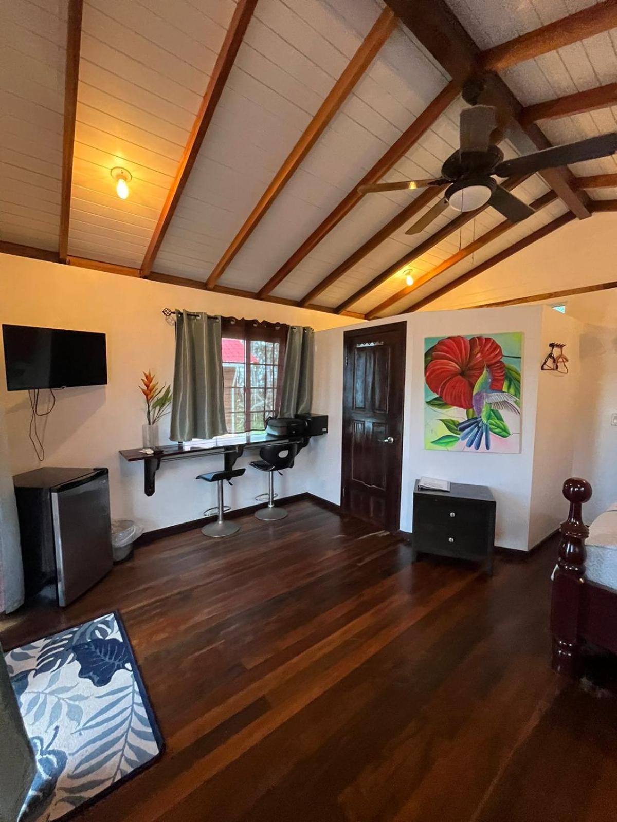 Seaside Chateau Hotel Belize City