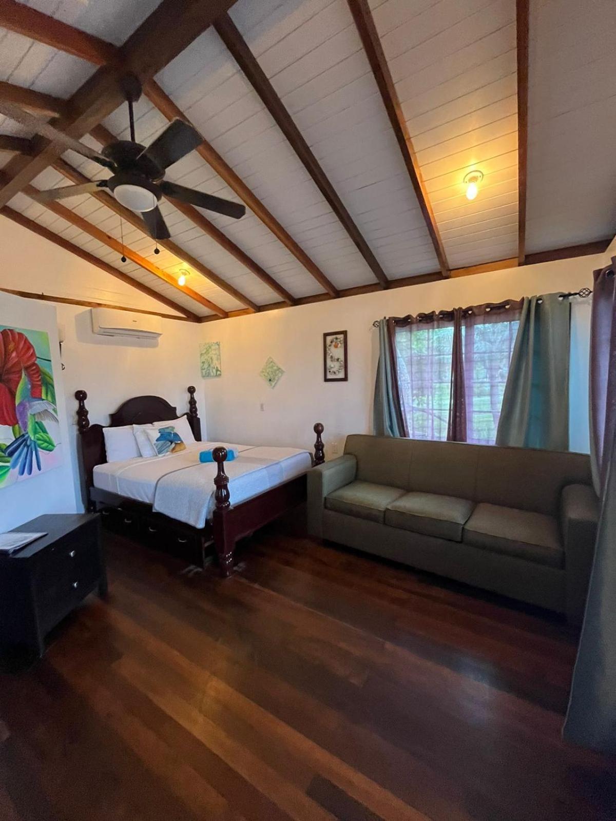 Seaside Chateau Hotel Belize City