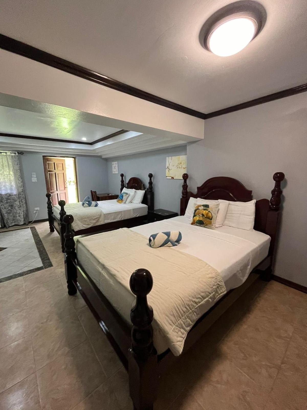 Hotel Seaside Chateau Belize City