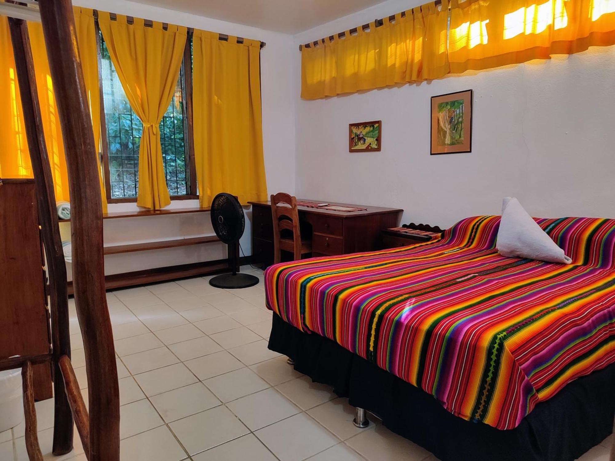 Maya Mountain Lodge *
