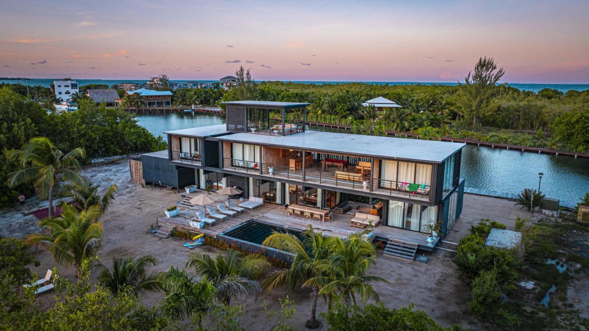 Villa New Modern Ocean Front On Private Island Placencia