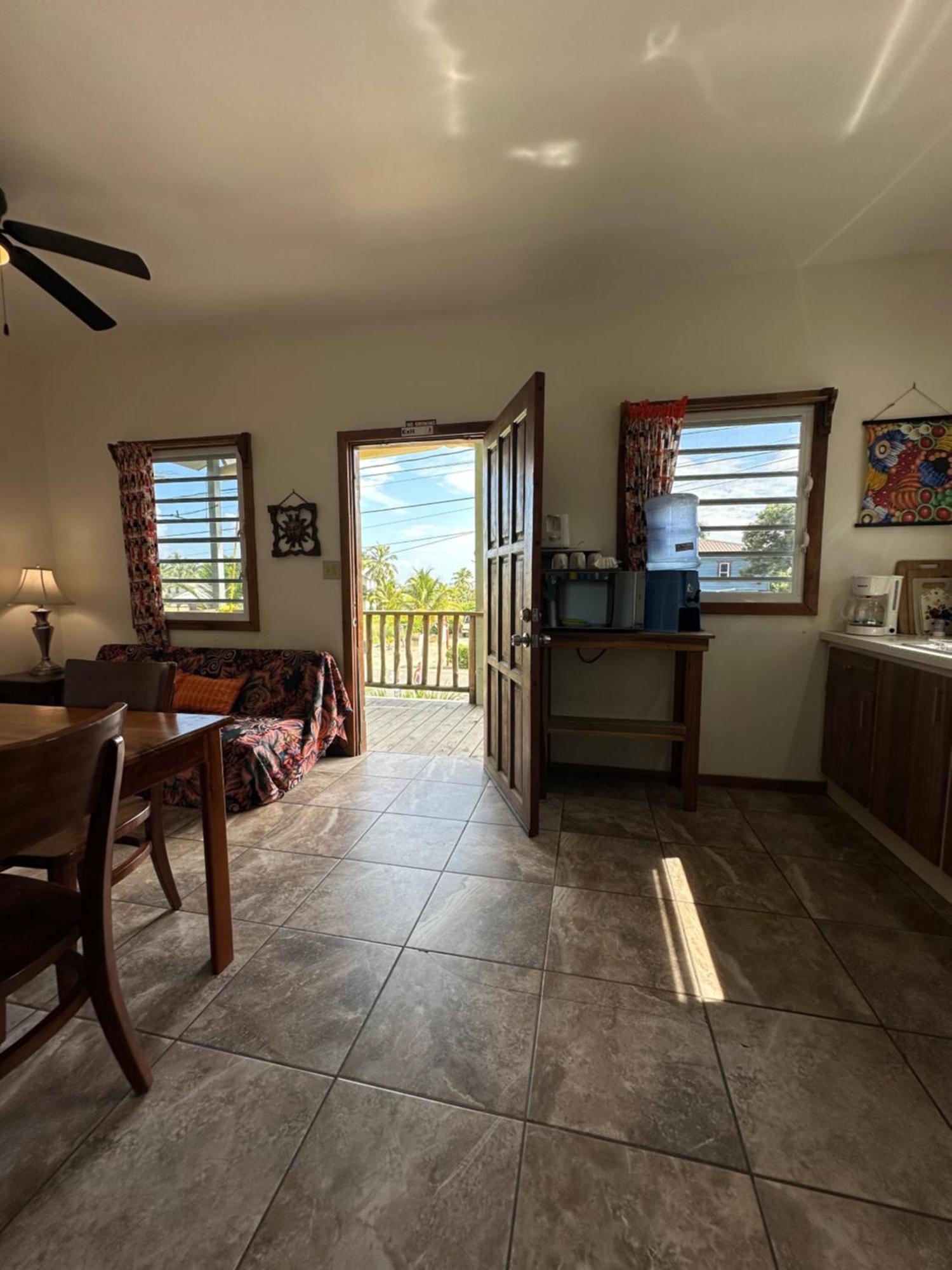 Seasons Belize Guest house *