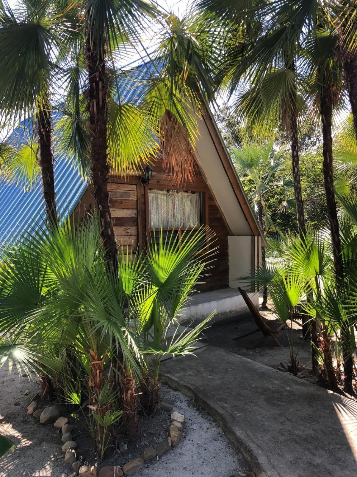 Lodge Kin Maya Beach