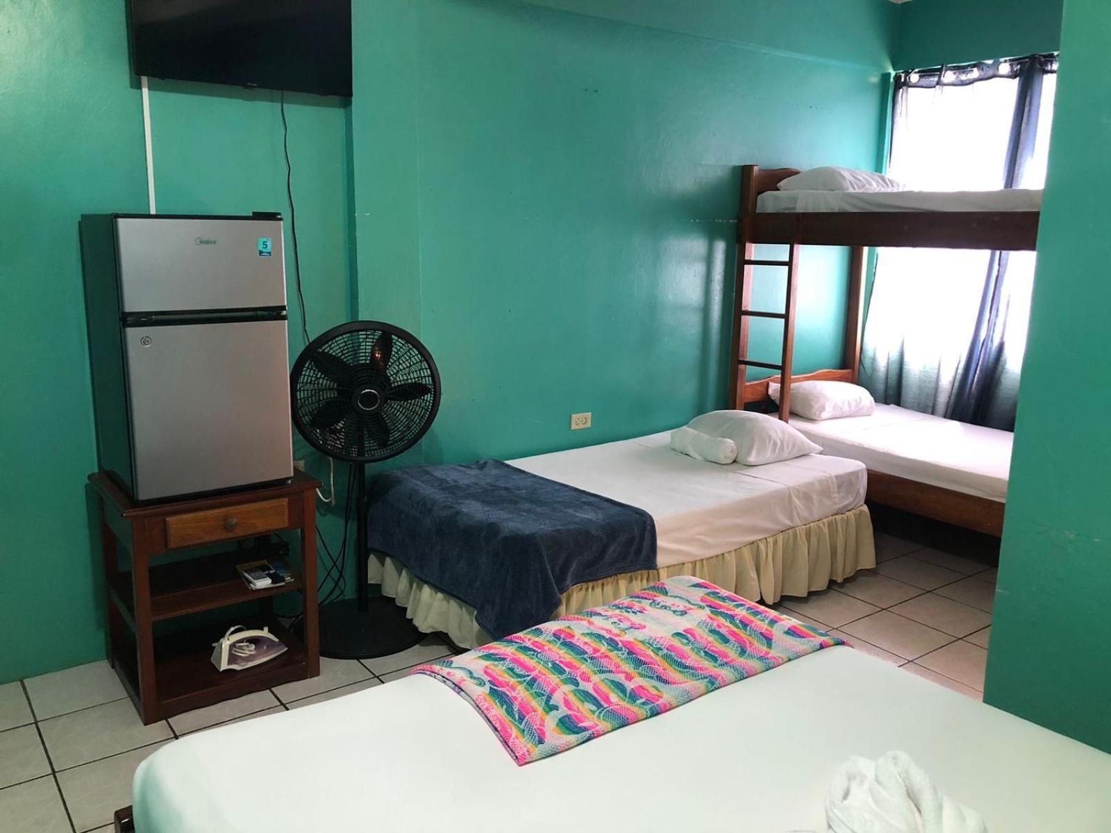Chaleanor 4* Dangriga