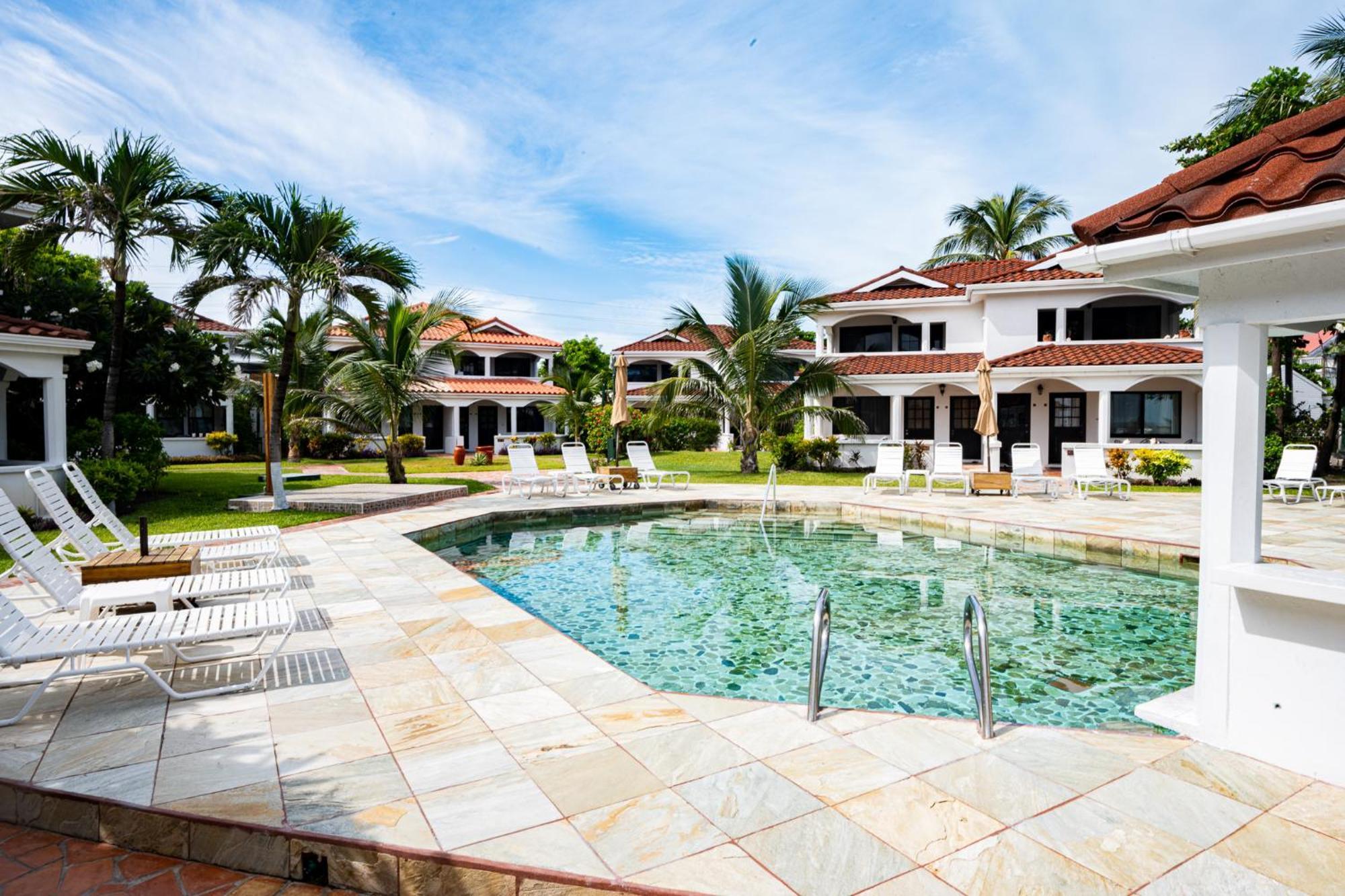 Isla Bonita Yacht Club
