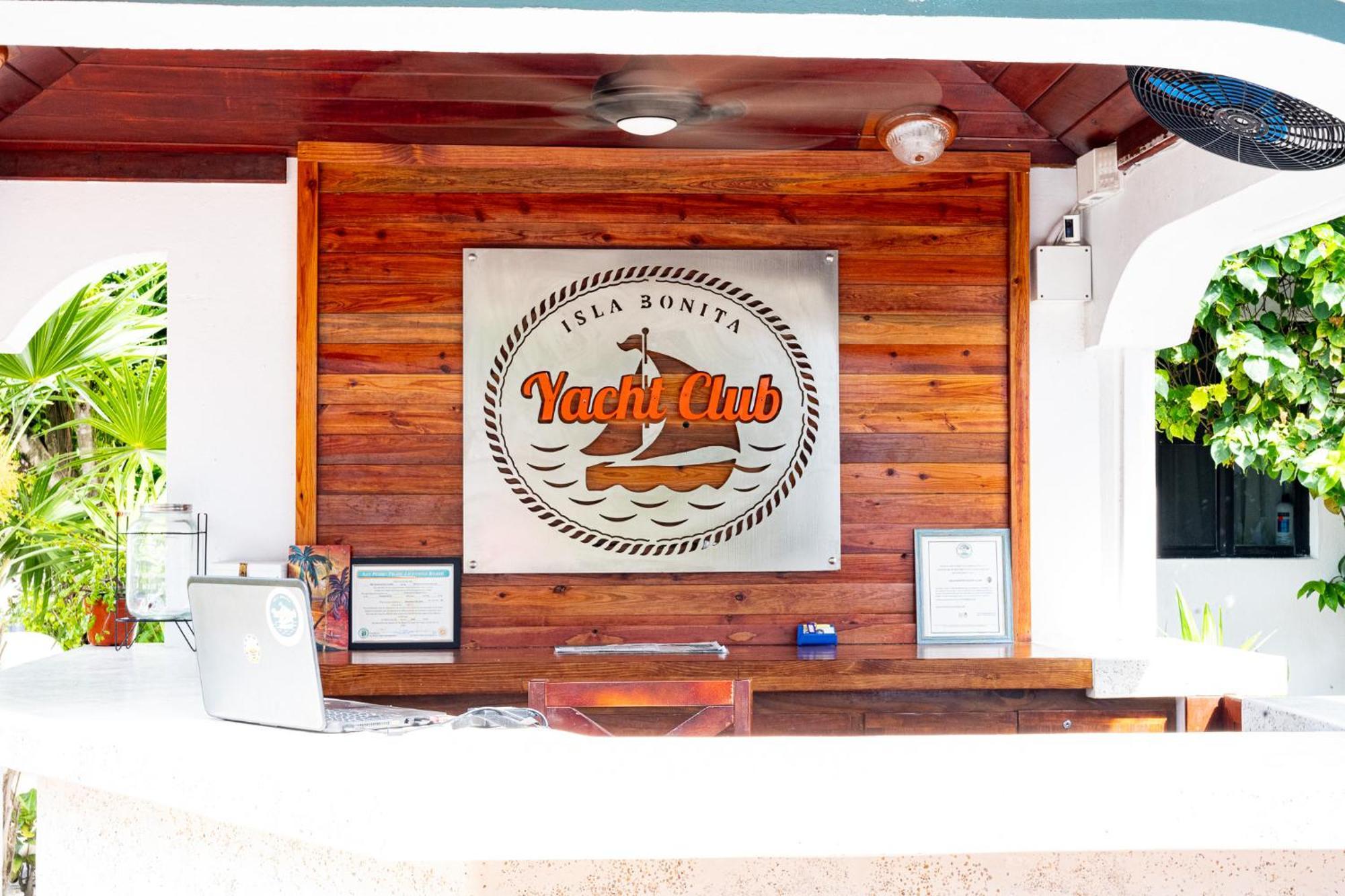 Isla Bonita Yacht Club
