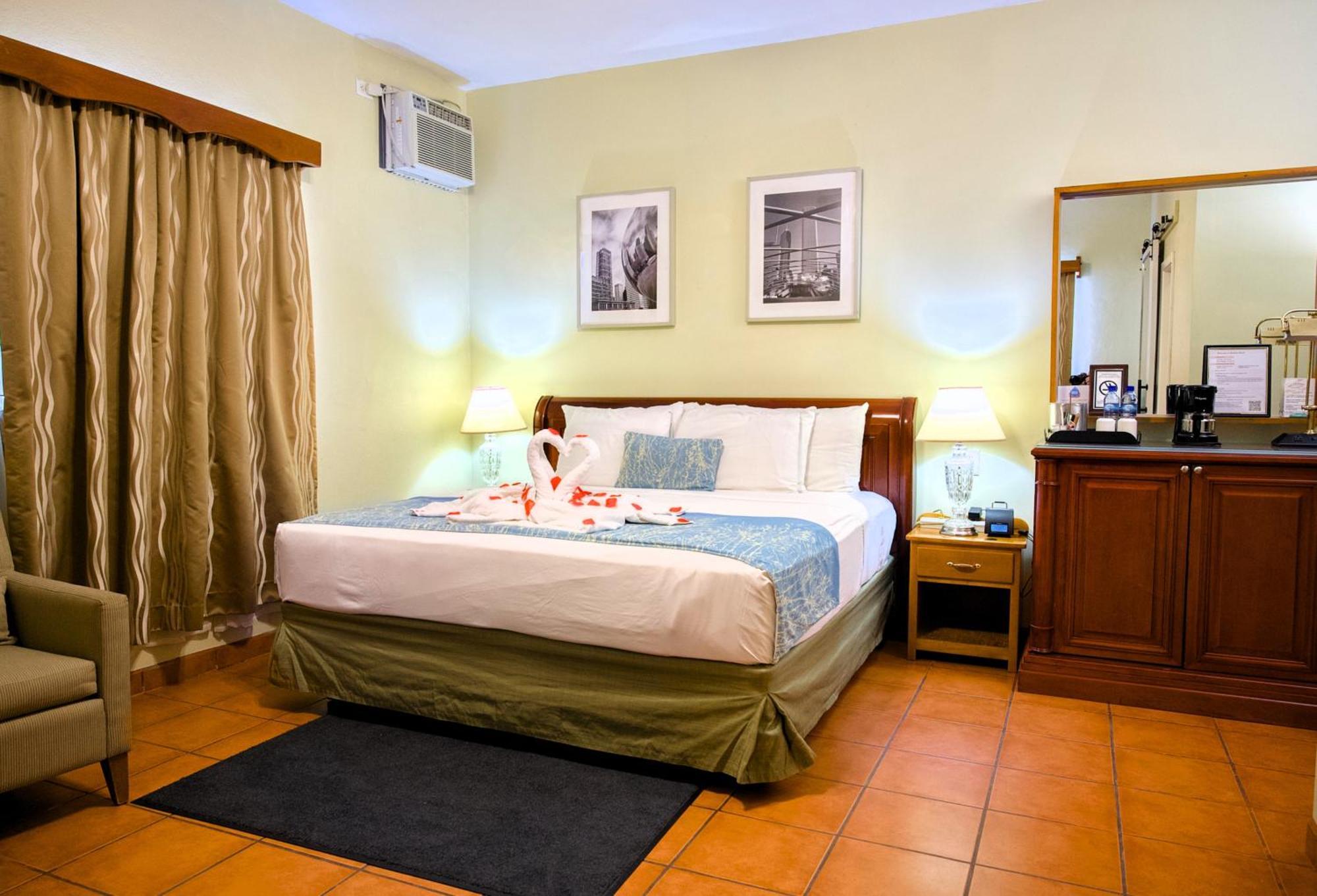 Rolson Hotel