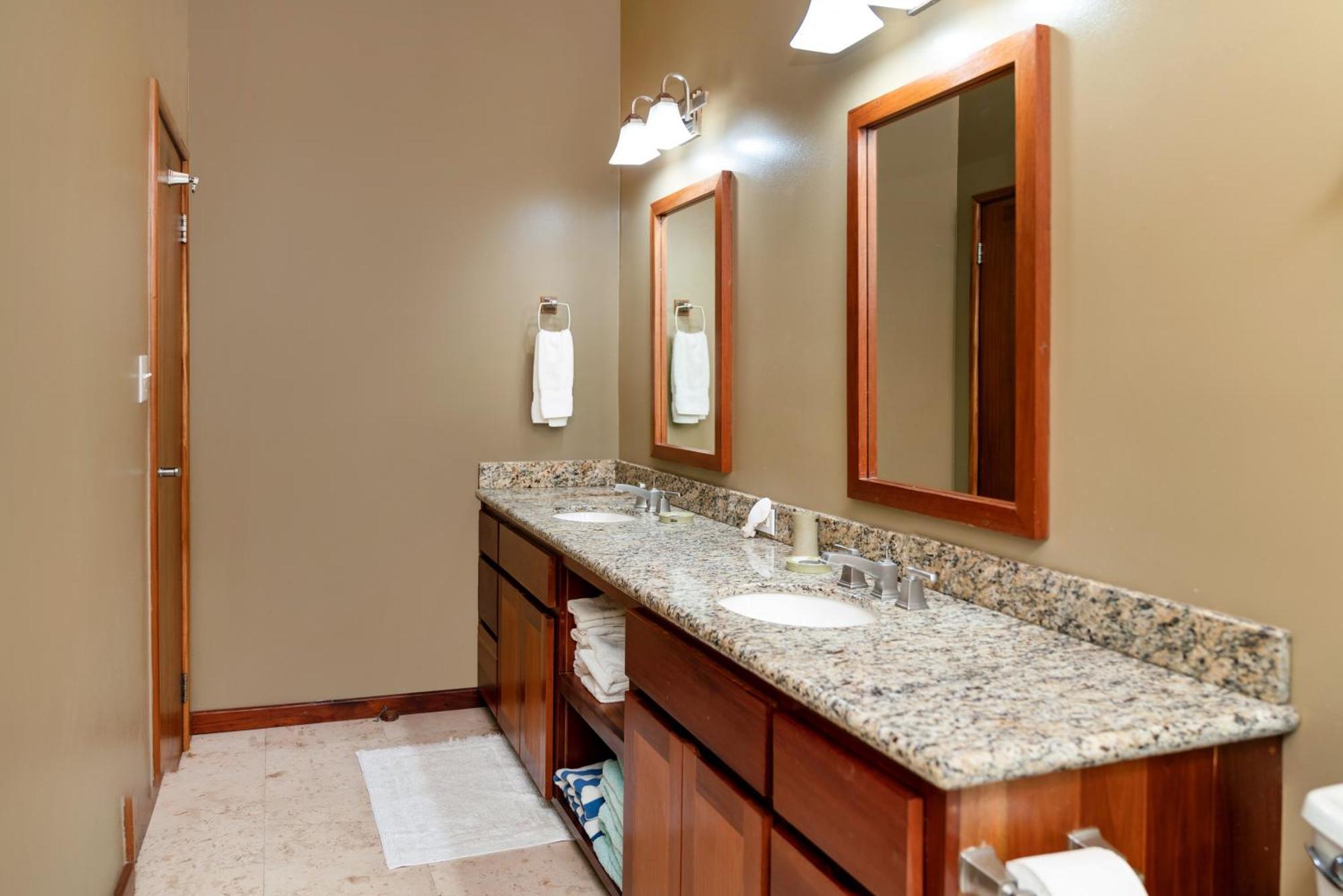 Residences At Barrier Reef 8c Oceanview 2 Bedroom By Floreo * San Pedro (Ambergris Caye)