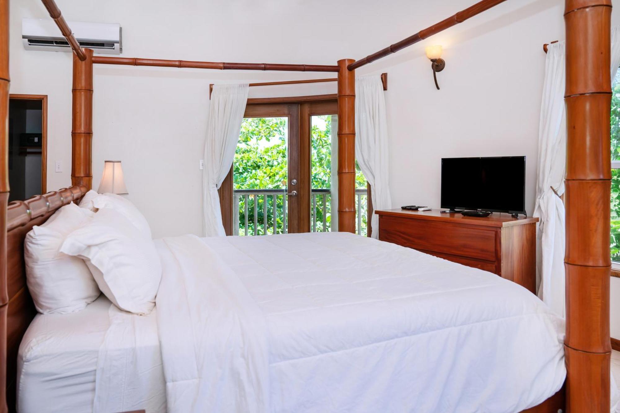 Residences At Barrier Reef 8c Oceanview 2 Bedroom By Floreo Holiday home