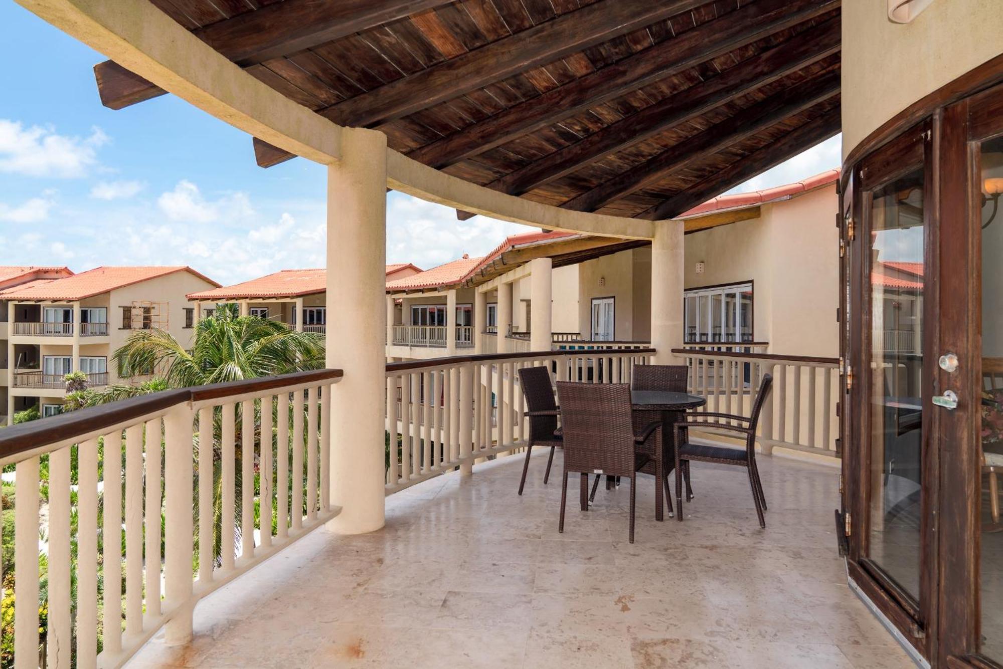 Holiday home Residences At Barrier Reef 8c Oceanview 2 Bedroom By Floreo