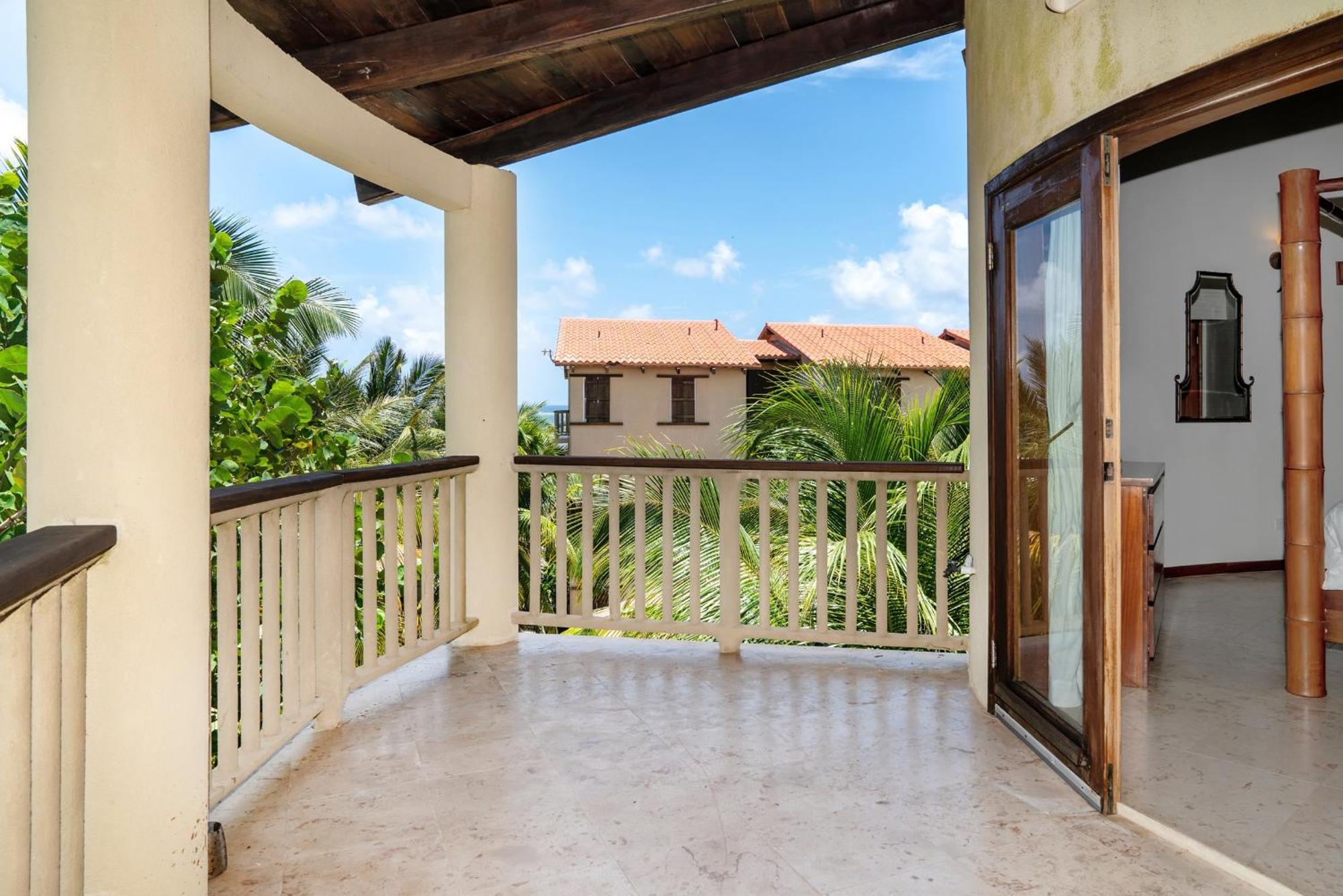Residences At Barrier Reef 8c Oceanview 2 Bedroom By Floreo * San Pedro (Ambergris Caye)