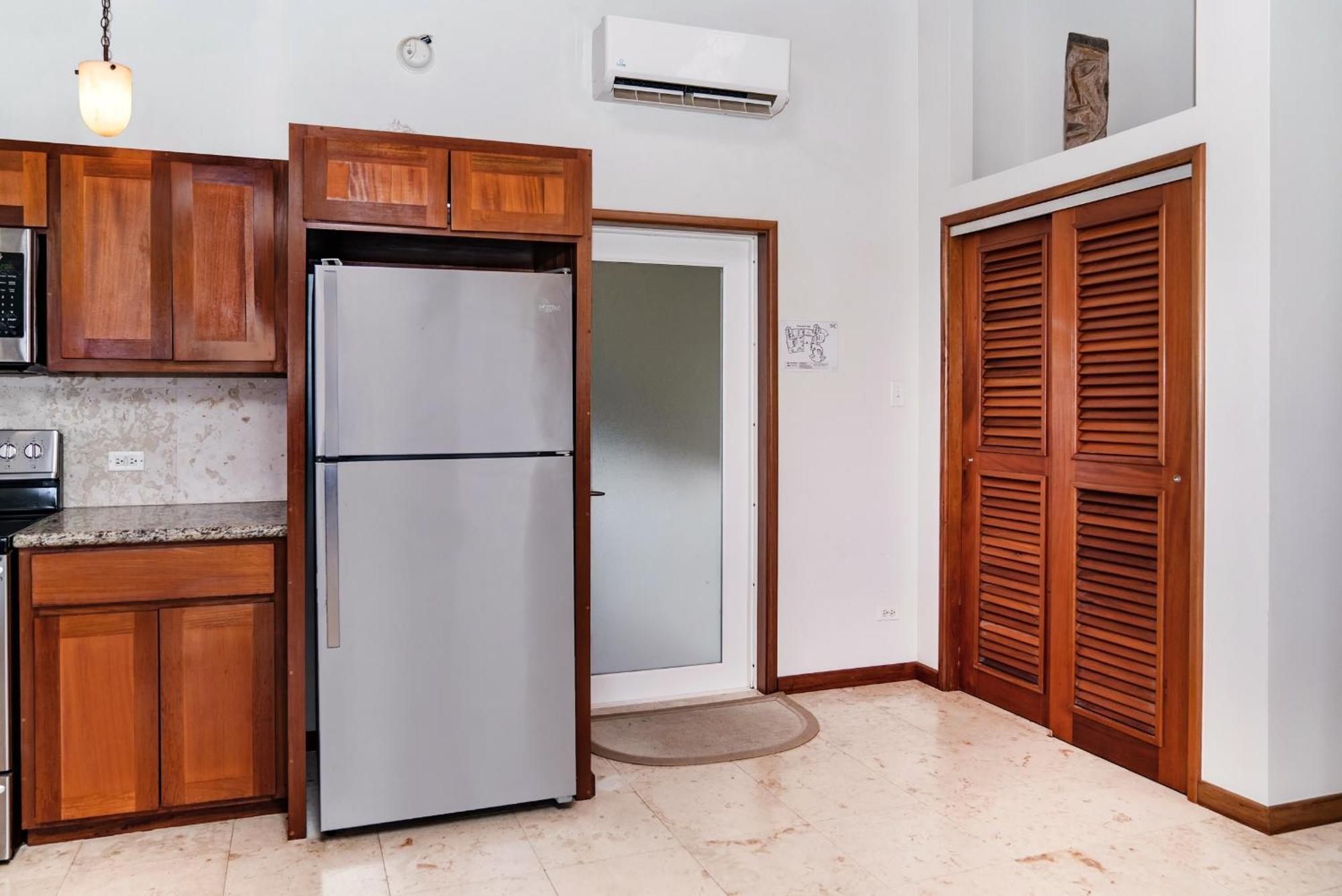 Residences At Barrier Reef 8c Oceanview 2 Bedroom By Floreo * San Pedro (Ambergris Caye)