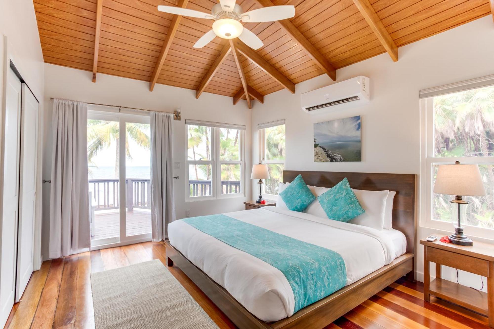 Resort Naia And Placencia