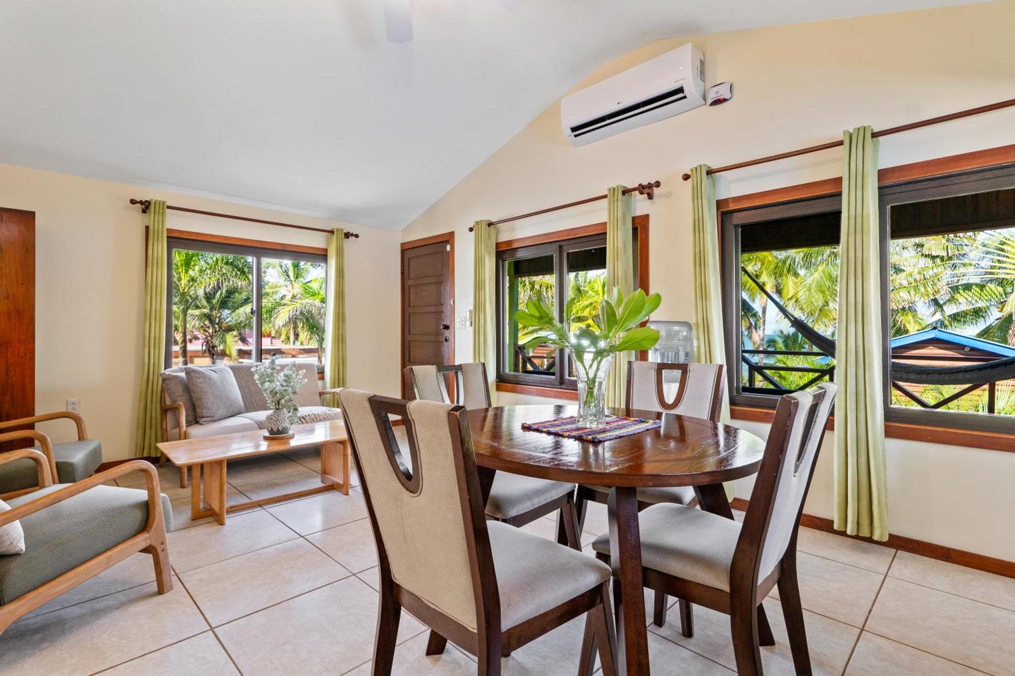 Coconut Row Boutique Guest house Hopkins