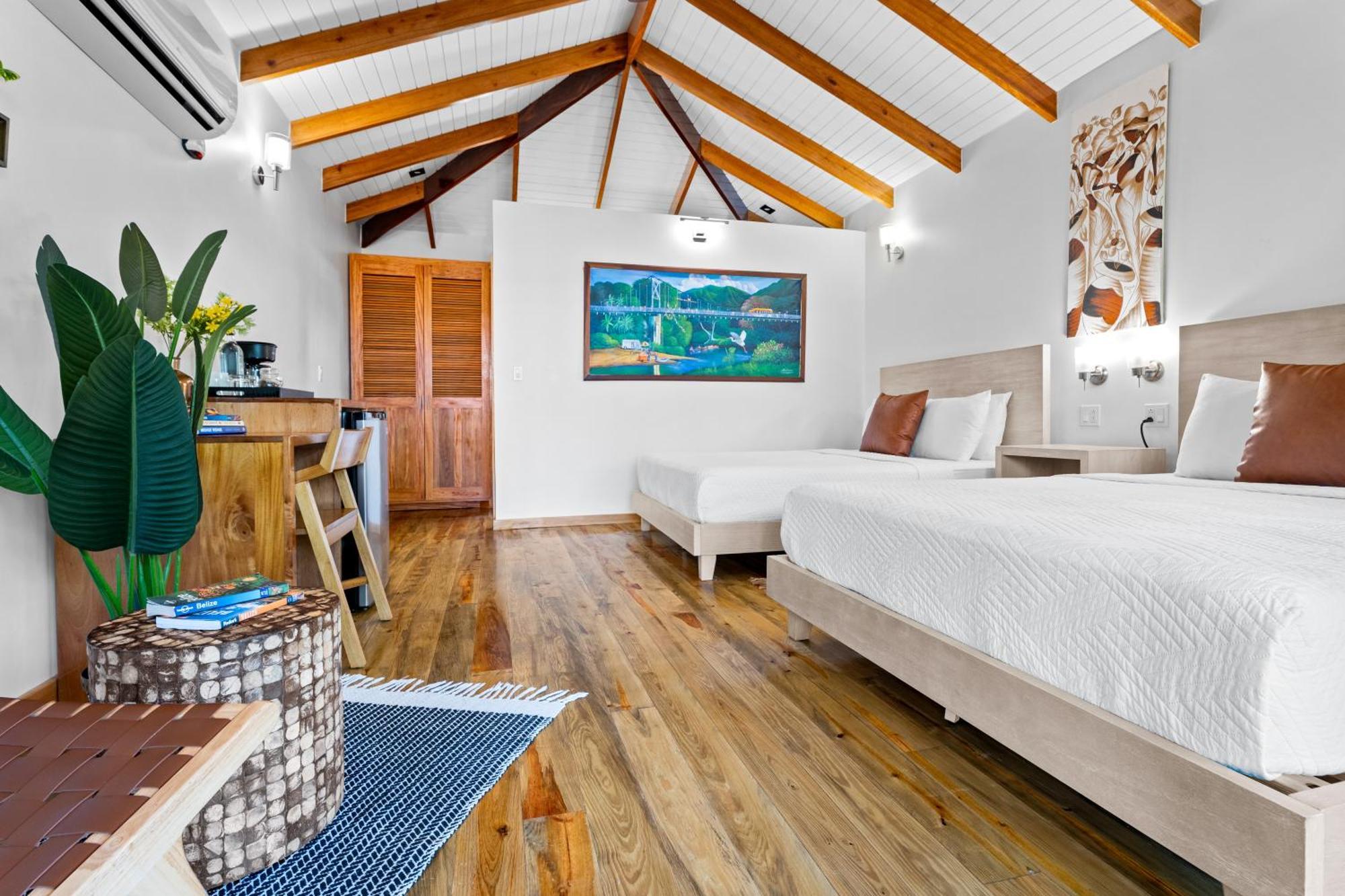 Guest house Coconut Row Boutique