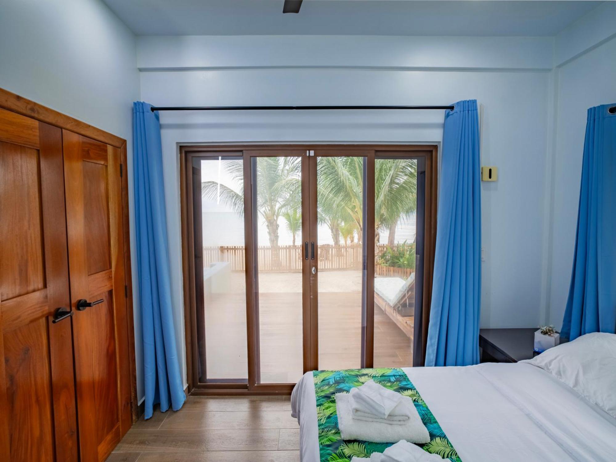 Hotel Maya Maya Beach