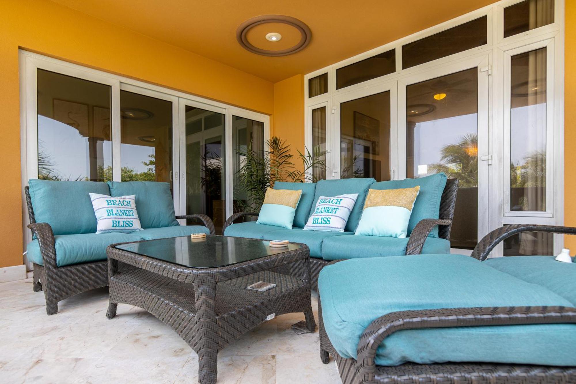 Villa Belizean Cove Estates Luxury Beachfront *