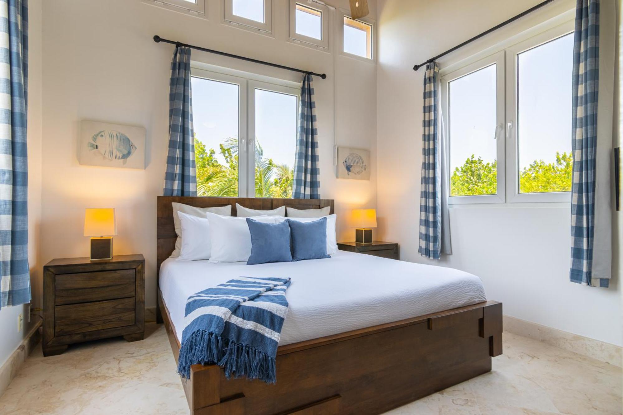 Villa Belizean Cove Estates Luxury Beachfront