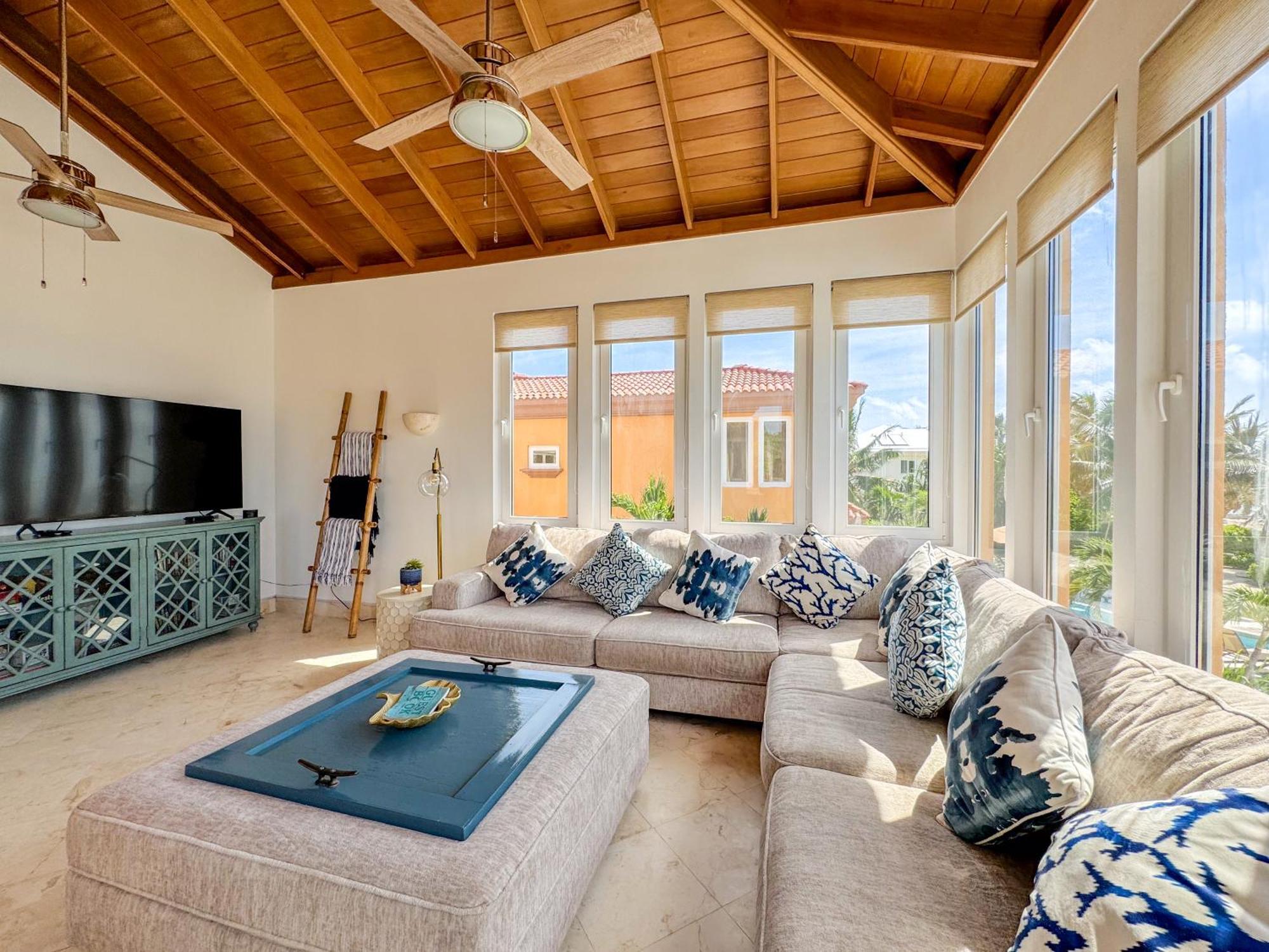 Belizean Cove Estates Luxury Beachfront *