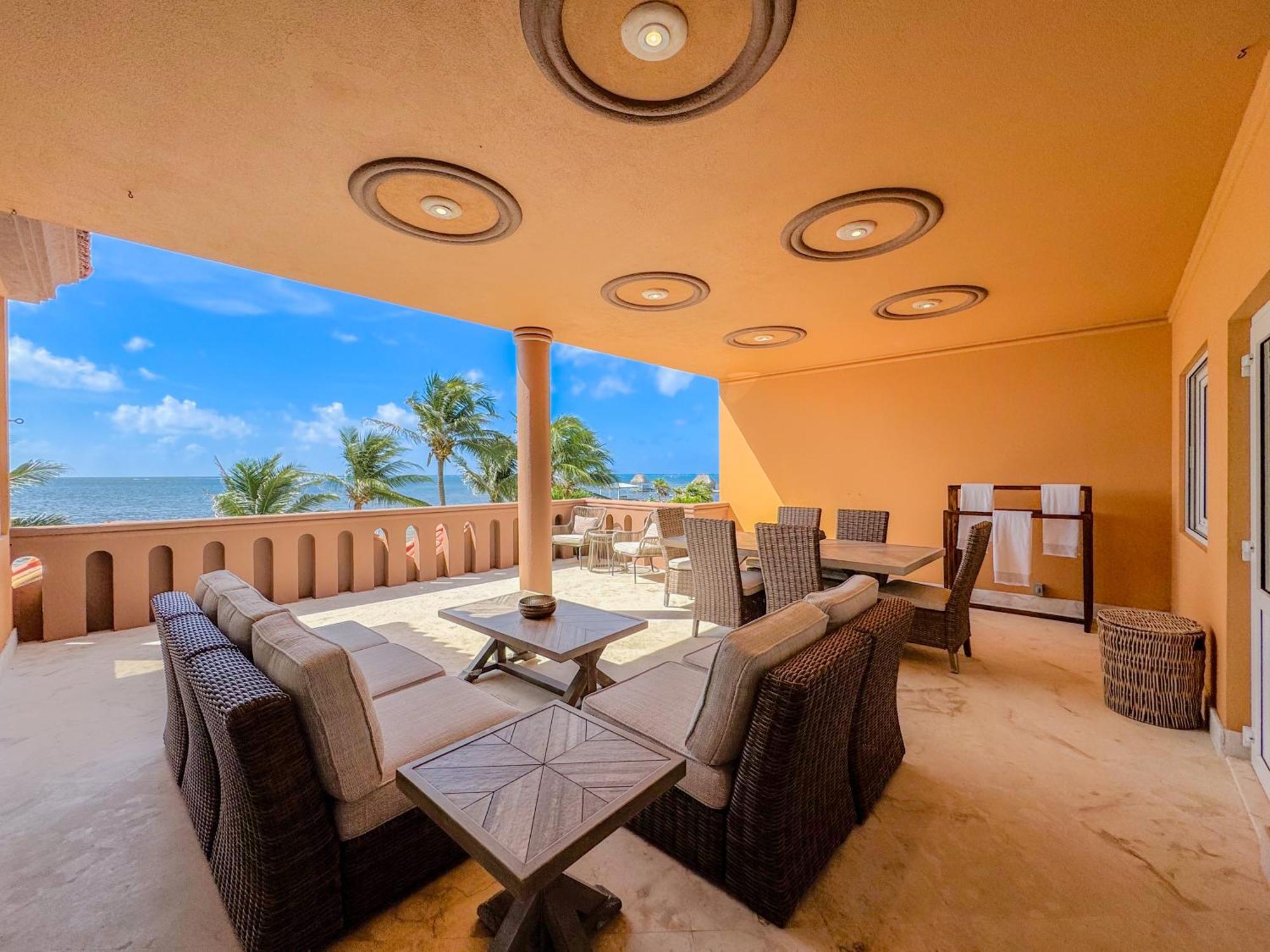 Villa Belizean Cove Estates Luxury Beachfront *