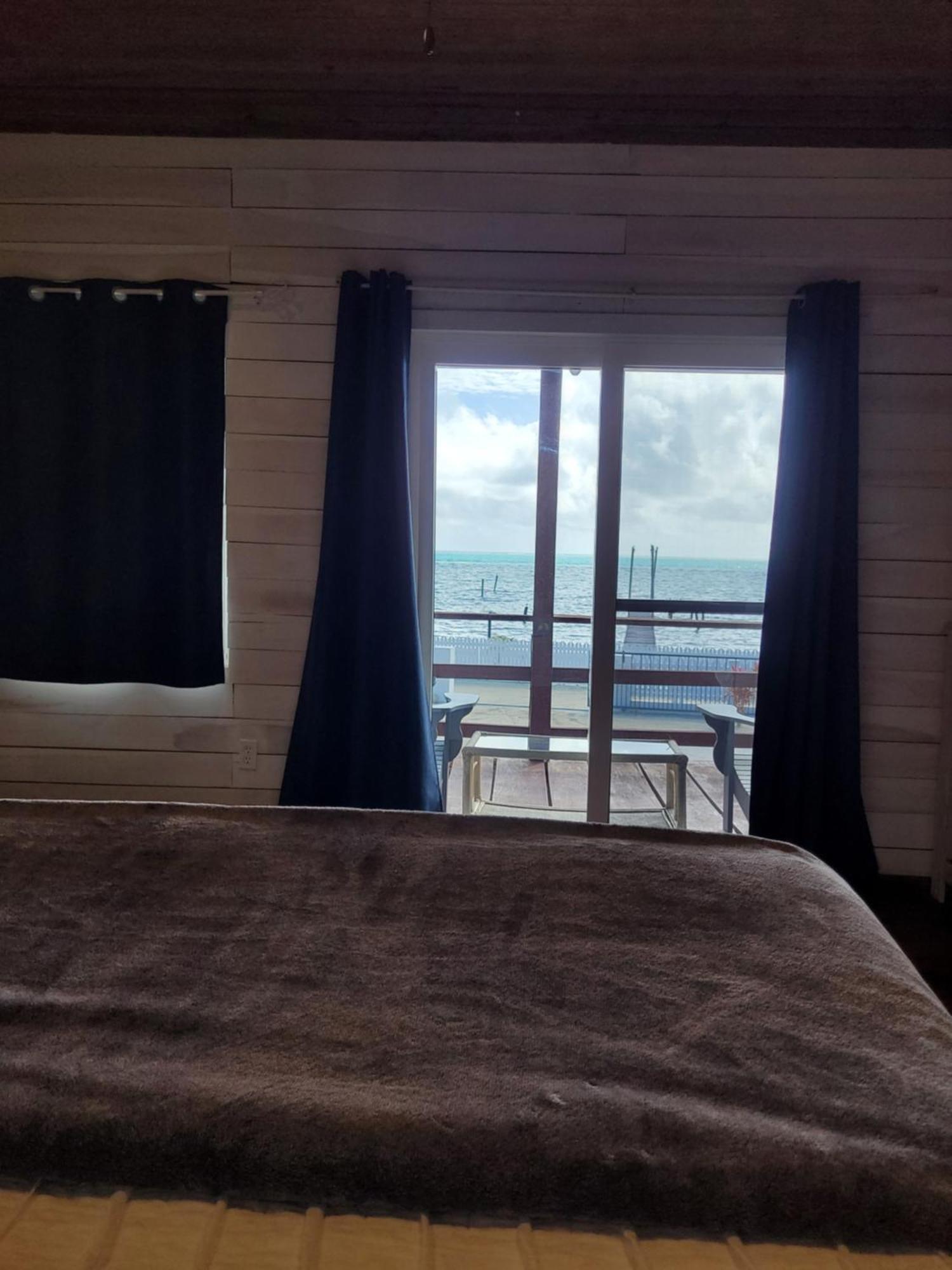 Ashton Court Belize Resort