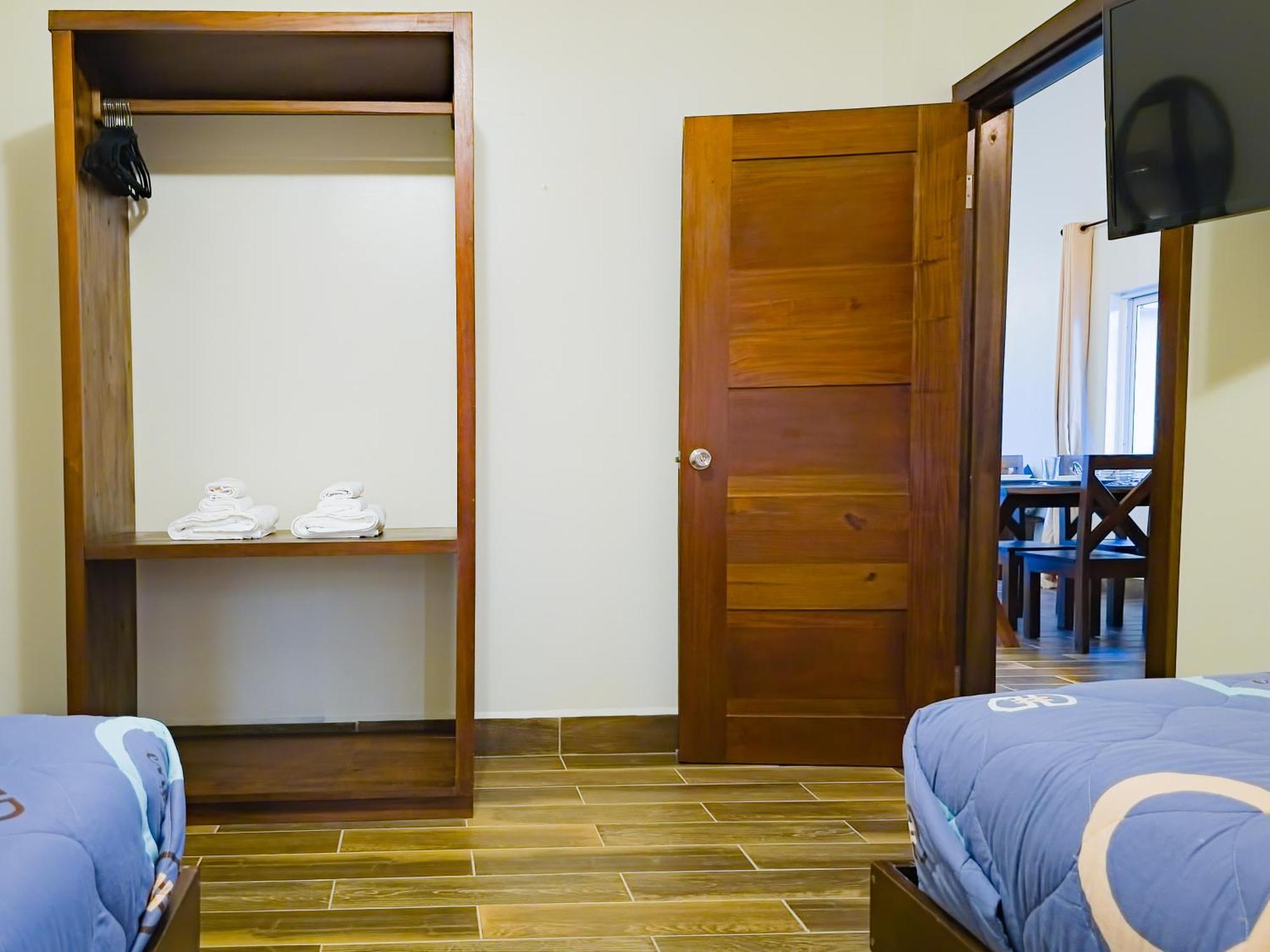 Louis' Hotel Placencia