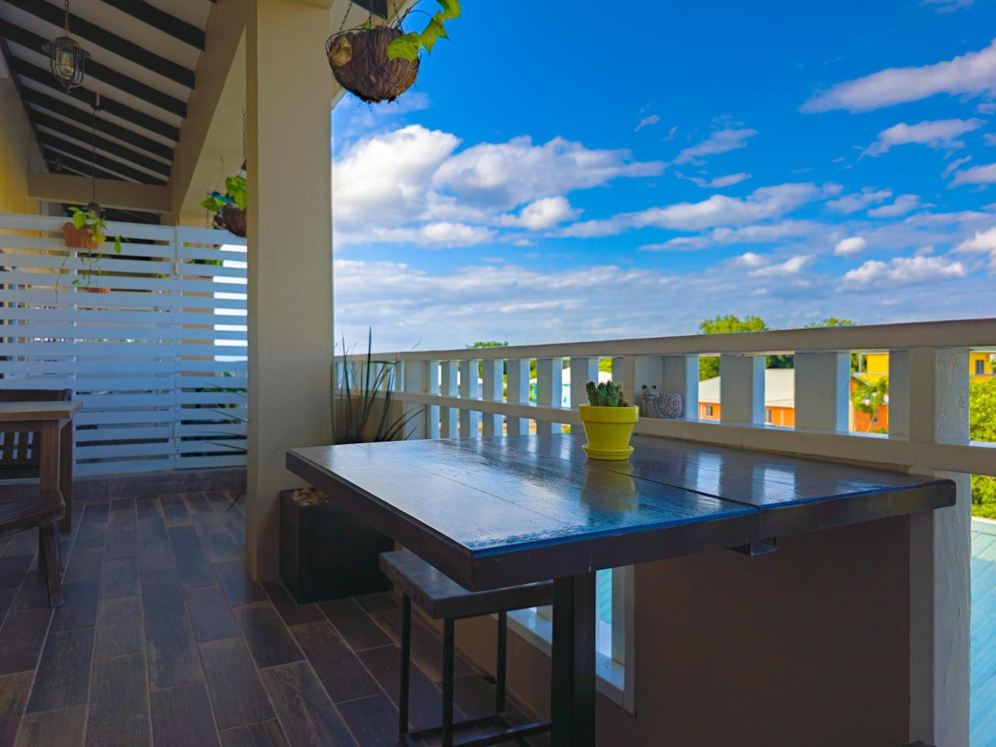 Hotel Louis' Placencia
