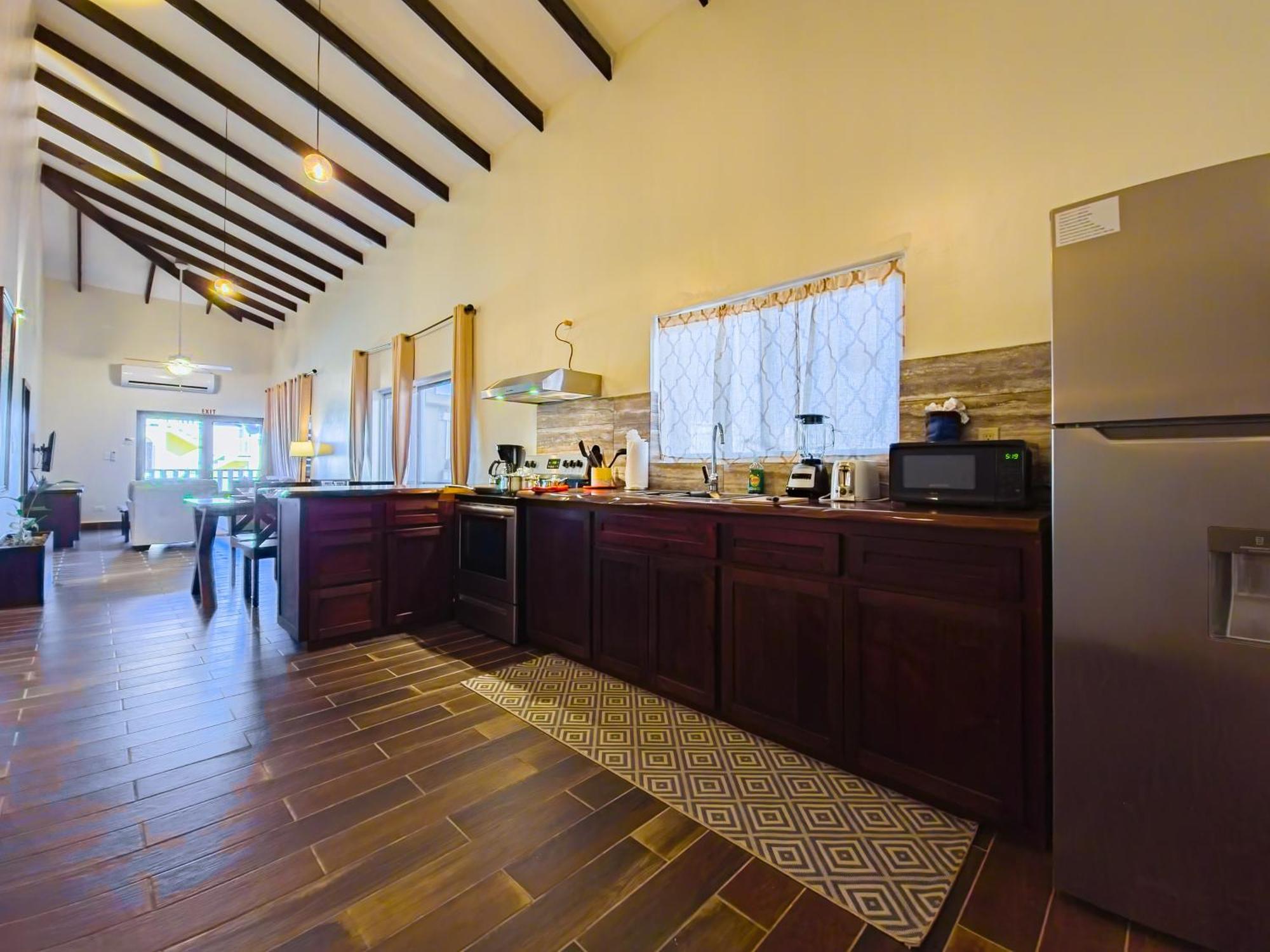 Hotel Louis' Placencia