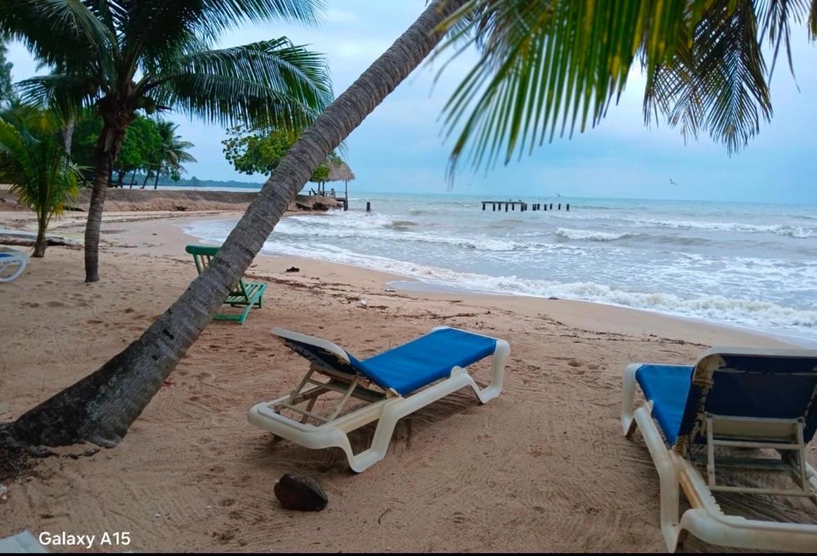 Dove Escapes - One Bedroom Front Upper Villa