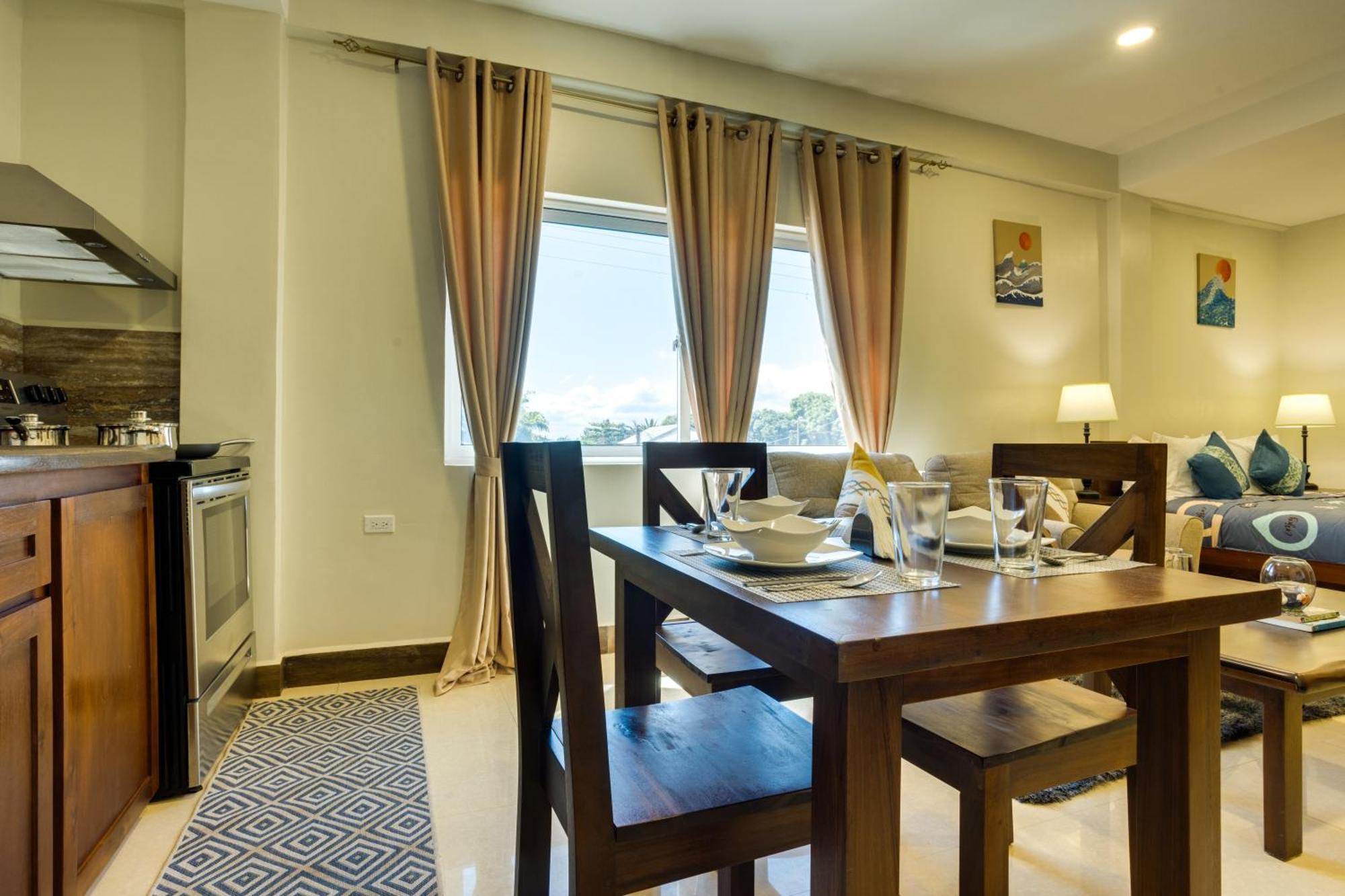 Hotel Louis' Placencia