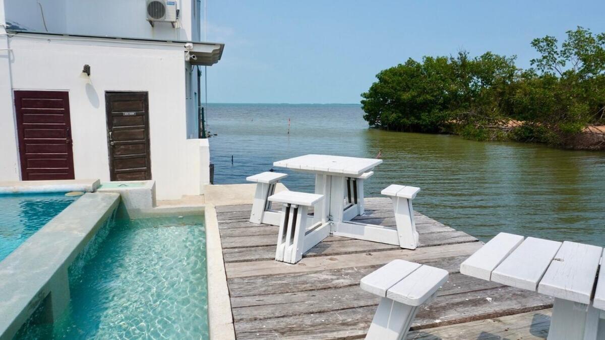 Sunrise 2-bed Sea View Near Airport With Infinity Pool & Deck, Ground Floor * Belize City