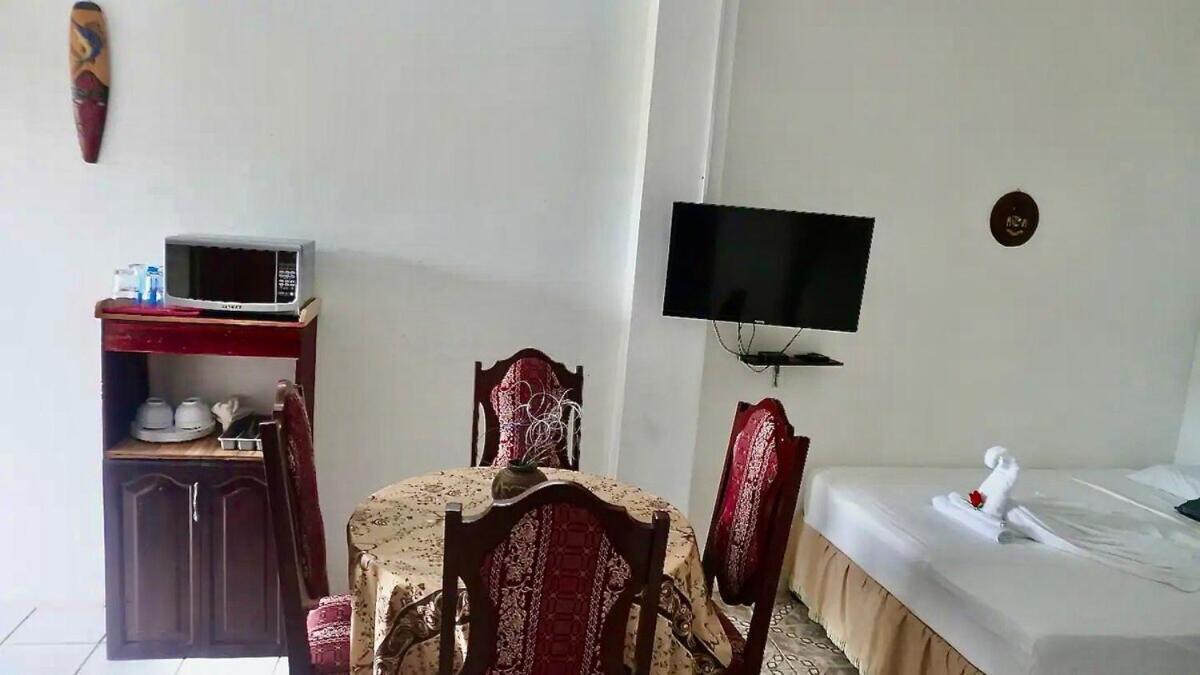 Sunrise 2-bed Sea View Near Airport With Infinity Pool & Deck, Ground Floor Apartment *