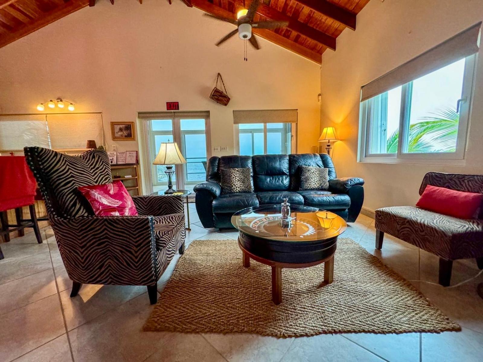 La Perla Azul House With Pool And 4 Seater Cart *