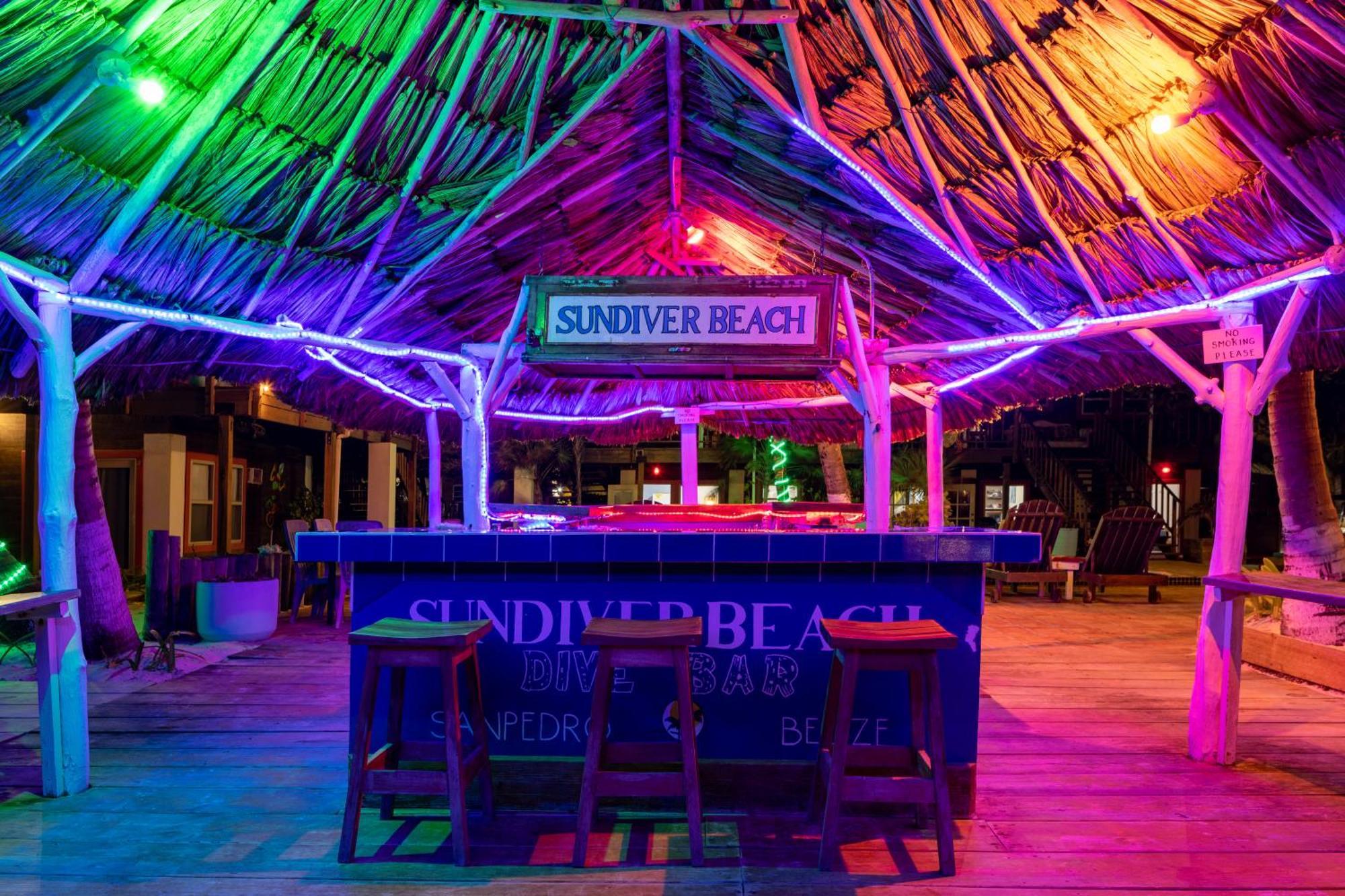 Sundiver Resort *