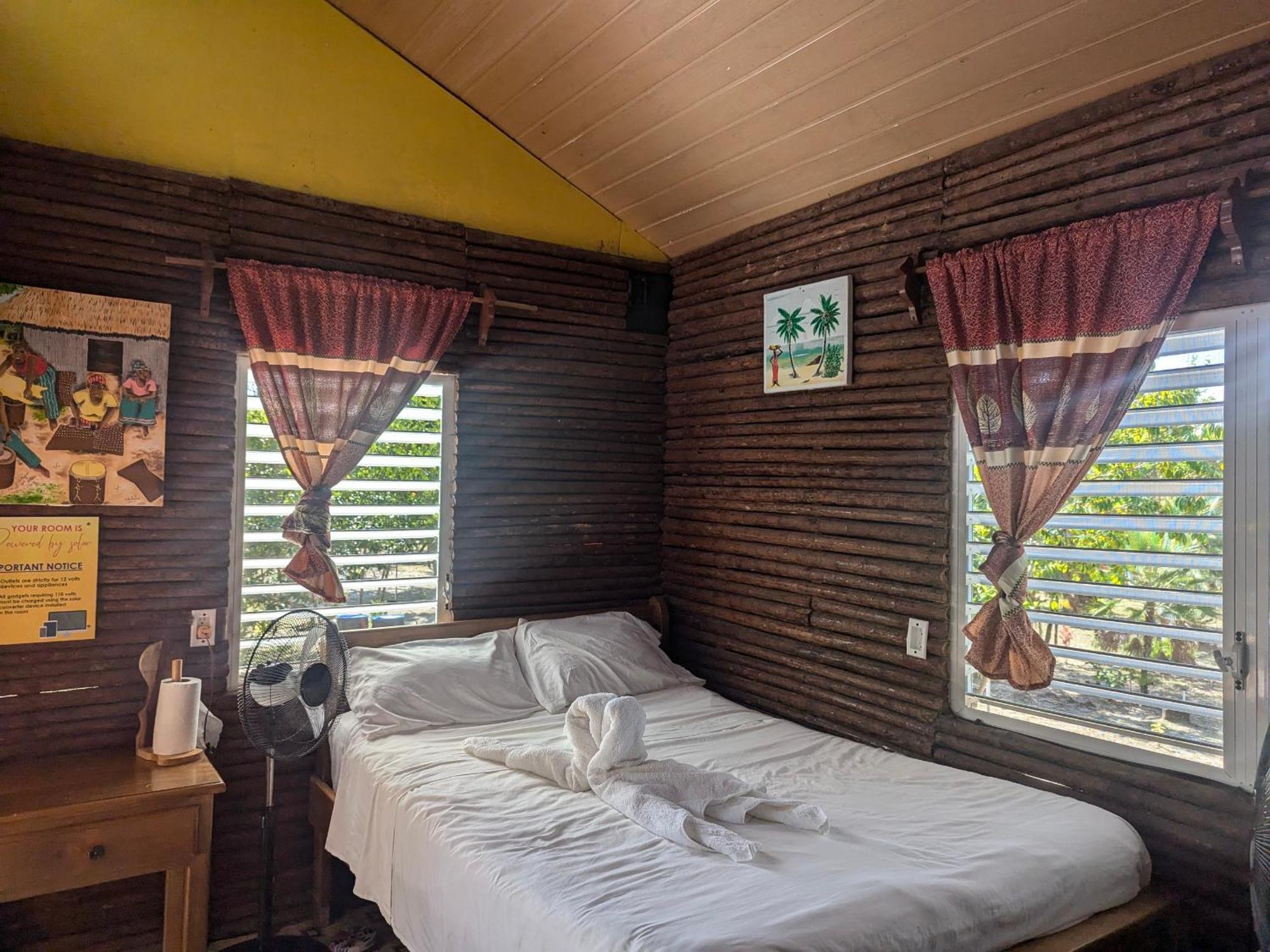 Bed & Breakfast Palmento Grove Garifuna Eco-cultural & Healing Institute