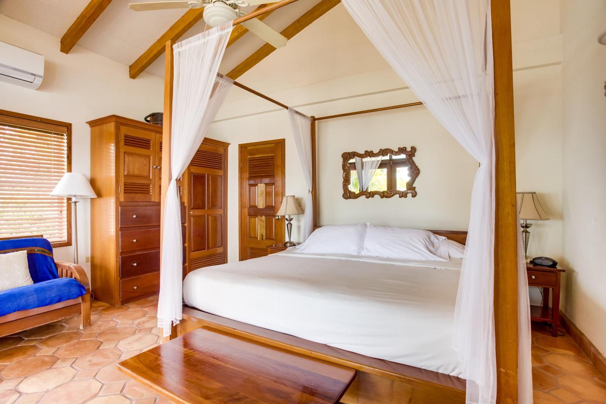 Resort Belizean Dreams