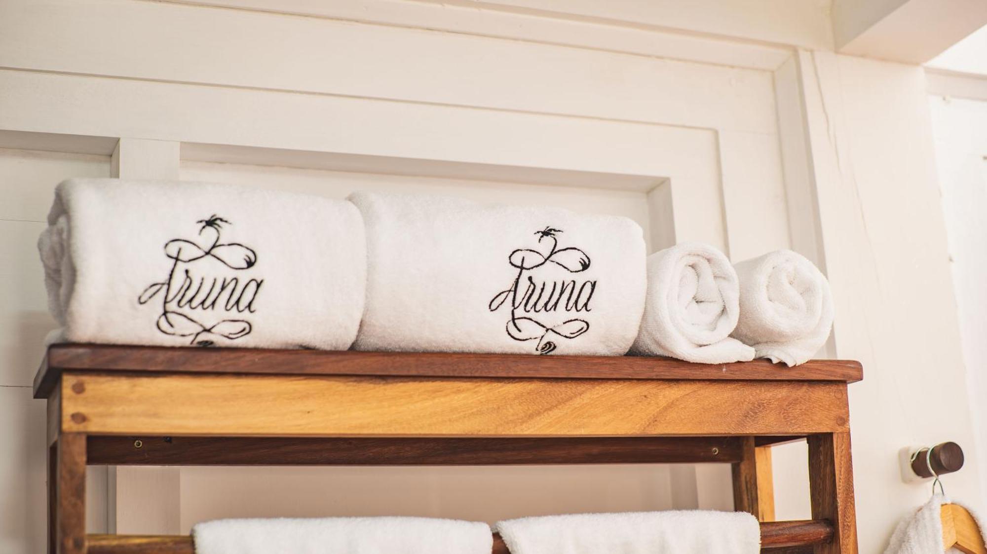 Aruna & Villas