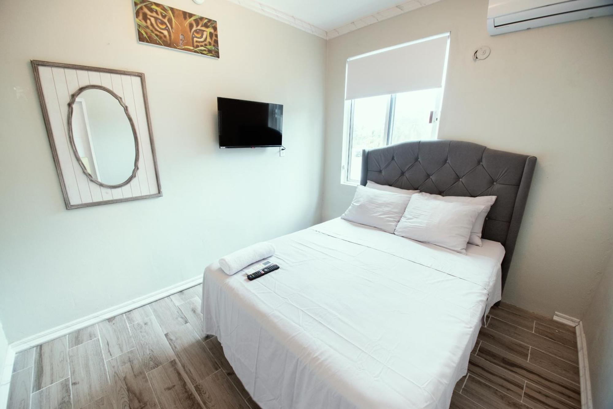 Hotel Maximum Corozal