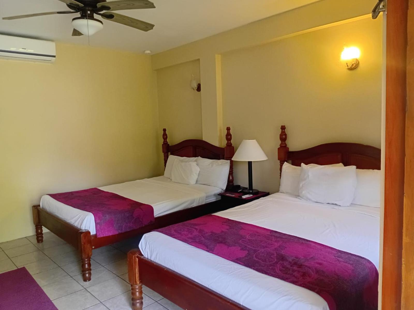 Black Orchid Hotel 3*