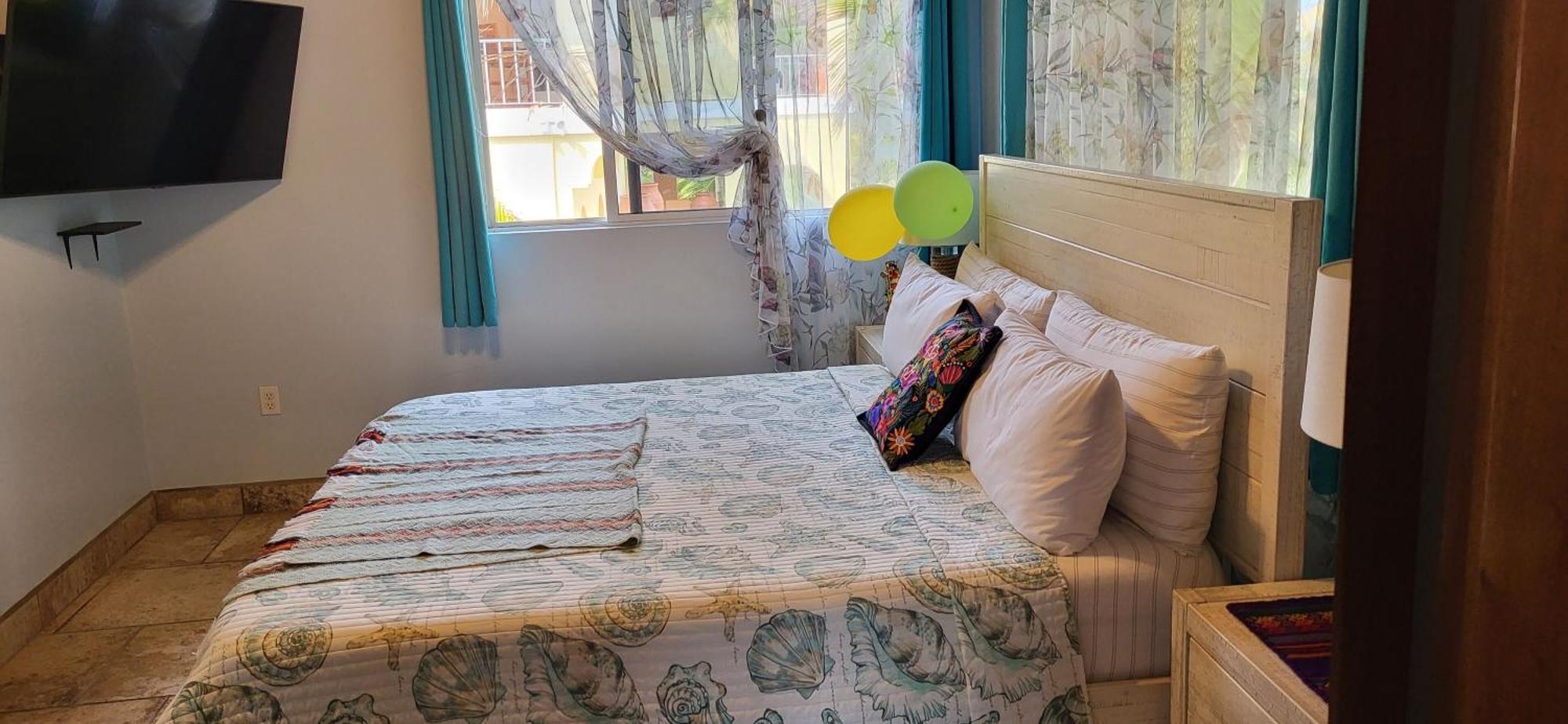 Ocean Front With Pool, Private And Dock Hotel San Pedro (Ambergris Caye)